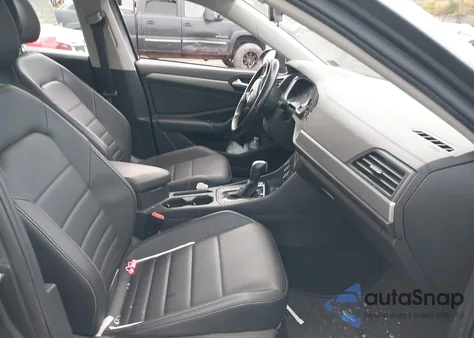 2021 Volkswagen Jetta 1.4T R-Line/1.4T S/1.4T Se z USA, uszkodzony, nr VIN 3VWC57BU2MM066606